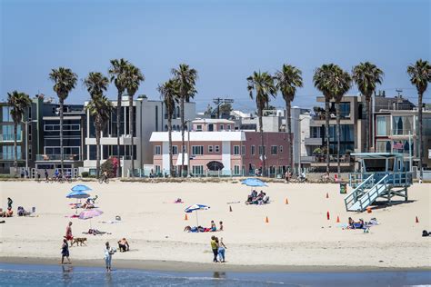 venice on the beach hotel venice ca 90291  15 minutes from LAX